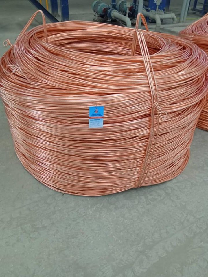 Millberry copper wire scrap close-up showing bare bright wire Millberry copper wire scrap close-up showing bare bright wire